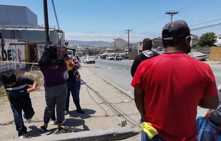 En Tijuana, en dos casillas distintas se arrojaron cabezas humanas y en otra restos en una bolsa. (EFE)
