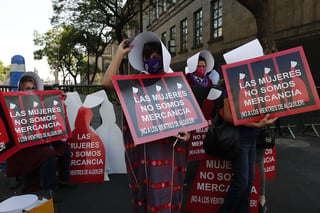 Este lunes, feministas protestaron contra la SCJN porque ha avalado los vientres de alquiler.