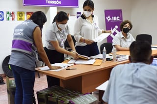 Fue necesario recontar el 53 % de los paquetes correspondientes a la elección para el Ayuntamiento de Torreón en el comité municipal del Instituto Electoral de Coahuila. (JESÚS GALINDO)