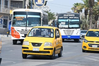 Se ha estado incrementando el aforo en las unidades del transporte público, especialmente en los camiones de ruta urbana. (ARCHIVO)