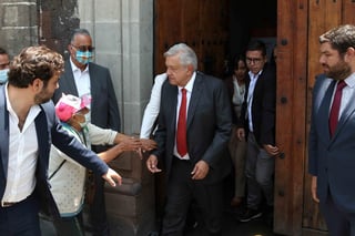 El presidente Andrés Manuel López Obrador anunció que se acordó con la clase empresarial un tercer paquete de proyectos de infraestructura. (ARCHIVO)