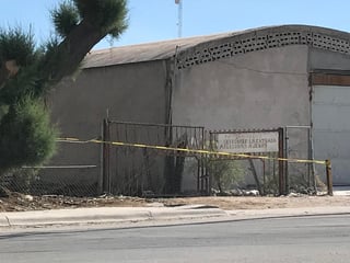 Un hombre sin vida que presentaba múltiples impactos de arma de fuego, fue localizado en una bodega cerca de la colonia Las Etnias de la ciudad de Torreón. (EL SIGLO DE TORREÓN)