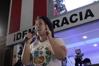 La candidata presidencial Keiko Fujimori declaró que, a pesar de que ha concluido oficialmente el conteo de votos en Perú con un virtual triunfo de Pedro Castillo, falta 'lo más importante' que es la resolución de las actas apeladas por su partido y las solicitudes de nulidad de 800 actas de votación. (EFE)
