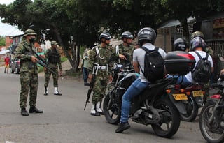 Un atentado terrorista contra una brigada militar colombiana en Cúcuta, en la que había personal de EUA, dejó este martes 36 heridos, entre ellos dos civiles, informó el ministro de Defensa, Diego Molano, quien dijo que se sospecha de la guerrilla del ELN. (EFE)