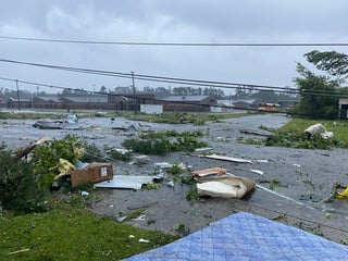 Al menos doce personas, diez de ellas menores de edad, fallecieron el sábado en Alabama como consecuencia del paso de la tormenta tropical Claudette por el sureste de Estados Unidos, informaron este domingo medios locales. (AP)