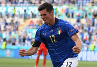 Matteo Pessina celebra tras marcar el único tanto del partido, en la victoria de Italia sobre Gales. (EFE)