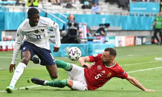 Ousmane Dembélé quedó descartado para el resto del Campeonato Europeo tras sufrir una lesión en la rodilla, anunció el lunes la federación francesa de fútbol. (AP)