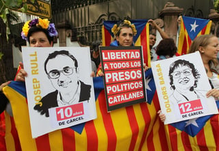 Los nueve líderes independentistas catalanes indultados este martes por el Gobierno español podrían abandonar de forma inmediata la cárcel, donde cumplían condenas de hasta trece años por el intento secesionista de octubre de 2017. (ARCHIVO) 