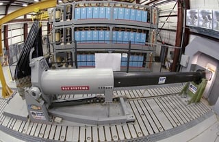 La Armada de Estados Unidos suspendió por el momento el proyecto de un arma futurista que dispararía proyectiles a una velocidad hasta siete veces la del sonido usando electricidad. (ESPECIAL) 
