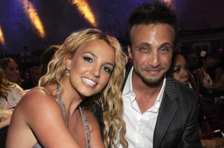 Larry Rudolph, el representante artístico de Britney Spears desde hace 25 años, ha roto su contrato con la cantante al reconocer que su voluntad es retirarse de la industria de la música.  (ESPECIAL) 