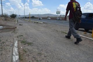 Empleados del sector sur y oriente consideran insuficiente la ciclopista de la carretera a Mieleras. (JESÚS GALINDO)