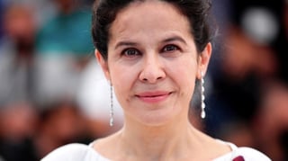 Este sábado el nombre de la actriz mexicana Arcelia Ramírez se convirtió en tendencia de las redes sociales luego de ser ovacionada  durante 8 minutos en el Festival de Cannes. (EFE) 