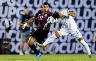 La Selección Mexicana derrotó a su similar de El Salvador por la mínima con un gol de 'Chaka' Rodríguez  con lo consigue avanzar a los Cuartos de Final como líder del Grupo A. (ARCHIVO) 
