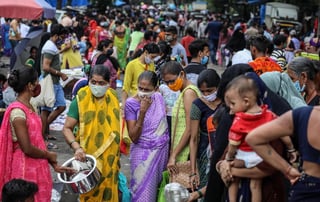 La cifra de muertos por coronavirus en la India podría ascender a los cuatro millones de víctimas, diez veces más que la oficial, según un estudio publicado este martes por el Centro para el Desarrollo Global (CDG) sobre el exceso de mortalidad en el país durante la pandemia. (ARCHIVO) 

 