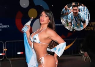 Este miércoles de manera exclusiva, la influencer y modelo Suzy Cortez compartió al Siglo de Torreón una fotografía de ella recibiendo un tatuaje anal del astro argentino, Lionel Messi.  (ESPECIAL) 