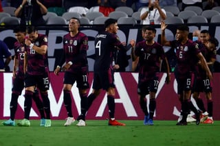 México avanza a las semifinales de la Copa Oro 2021. El tricolor superó con autoridad a Honduras en un partido resuelto desde la primera parte. El rival en la siguiente ronda saldrá del duelo entre Canadá y Costa Rica. (ARCHIVO) 