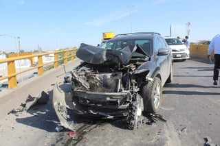 Los hechos ocurrieron cerca de las 9:45 horas sobre el periférico Raúl López Sánchez, en los carriles de circulación de Gómez Palacio a Torreón. (EL SIGLO DE TORREÓN)