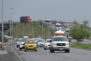 Sergio Lara Galván, titular de la Secretaría del Ayuntamiento de Torreón, admitió que “no será suficiente” la vigilancia de parte de las autoridades para evitar accidentes viales, esto en tanto la población no ponga de su parte y acate las reglas de tránsito. (EL SIGLO DE TORREÓN)