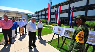 El presidente López Obrador inauguró en Tamazula un cuartel militar de la Guardia Nacional.