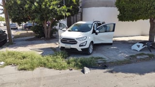 La mañana de este domingo se registró un apestoso accidente vial en la zona Centro de la ciudad de Torreón. (EL SIGLO DE TORREÓN)