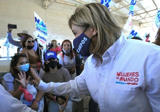 La gobernadora electa de Chihuahua informó que se encuentra bien de salud y agradeció las muestras de apoyo que le han hecho llegar. (ARCHIVO)