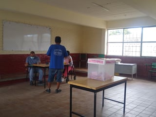 En lo que se refiere al Distrito II, en Coahuila del Instituto Nacional Electoral (INE) solamente el 5.92 del listado nominal participó en la Consulta Popular, que se realizó este domingo. (EL SIGLO DE TORREÓN) 
