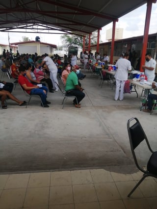 Inicia vacunación para jóvenes de 18 años en Tlahualilo. (EL SIGLO DE TORREÓN)