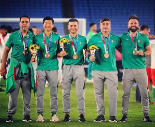  La Selección de México consiguió la medalla de bronce en futbol en los Juegos Olímpicos de Tokio 2020, al vencer a Japón 3-1 en el duelo del tercer lugar. (MISELECCIÓN)