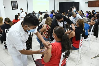 Los tres órdenes de gobierno participarán en la vacunación contra el COVID-19 a las personas mayores de 30 años de Torreón.