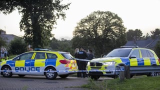Un joven de 22 años ha matado a cinco personas, incluida su madre y una niña de tres años, durante un tiroteo por las calles de un suburbio residencial de Plymouth, en el suroeste de Inglaterra, informó este viernes la policía británica. (ESPECIAL)

