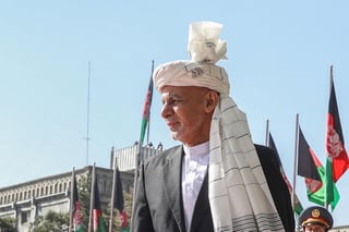 El presidente de Afganistán, Ashraf Ghani, abandonó el país este domingo después de que los talibanes tomaran el control de casi todo el territorio, mientras asedian Kabul a la espera de una entrega del poder, en su mayor victoria en 20 años de guerra. (EFE)
