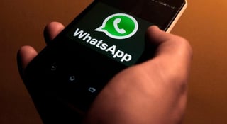 La mayoría de las estafas en Android suelen llegar a través de mensajes en la aplicación de WhatsApp, lo cuales podrían contener enlaces de dudosa procedencia (ESPECIAL)