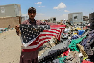 En las dos décadas transcurridas desde los atentados del 11 de septiembre de 2001, Estados Unidos ha gastado más de 2 billones de dólares en la guerra de Afganistán o lo que es lo mismo 300 millones de dólares al día durante 20 años. (ARCHIVO) 
