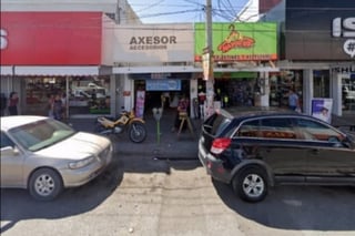 De madrugada ladrones ingresan a dos establecimientos comerciales ubicados en el Centro de Gómez Palacio, se llevaron 19 mil pesos en efectivo y mercancía diversa. (EL SIGLO DE TORREÓN)