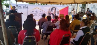 Realizan merecido homenaje luctuoso a Hermila Galindo en Villa Juárez, Lerdo, Durango. (DIANA GONZÁLEZ)