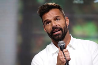 Si bien anteriormente Ricky Martin ha abordado que la pandemia por COVID ha afectado su salud mental, recientemente decidió sincerarse a detalle y confesó que durante este tiempo le diagnosticaron ansiedad, y que sus emociones semejaban una “montaña rusa”. (ESPECIAL) 