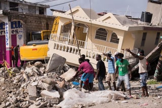 La cifra de muertos por el sismo de magnitud 7.2 que sacudió Haití la semana pasada aumentó a 2,207, y aún hay 344 personas desaparecidas, informó el domingo la Agencia de Protección Civil. (ARCHIVO)