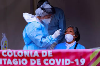 Al corte de este domingo, México acumuló 3 millones 225 mil 73 casos de COVID-19, es decir, 7 mil 658 más que en las últimas 24 horas, informó la la Secretaría de Salud (Ssa). (ARCHIVO) 
