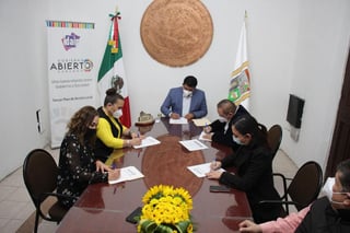 Durante el segundo año de gobierno del alcalde Homero Martínez Cabrera se realizaron diversas acciones relacionadas con los organismos estatales a cargo de la transparencia y rendición de cuentas. DIANA GONZÁLEZ)