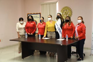 La firma de la alianza se hizo ayer en las instalaciones del Centro de Justicia y Empoderamiento para las Mujeres de Torreón. (FERNANDO COMPEÁN)