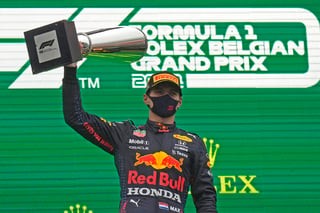 Max Verstappen logró su sexta victoria de la temporada.