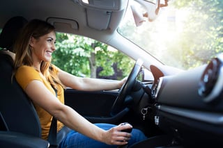 ¿Cómo eliminar los malos olores en tu auto?