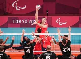 El iraní Morteza Mehrzad Selakjani es un hombre que jamás pasa inadvertido, pues con sus dos metros y 46 centímetros de estatura siempre se convierte en el centro de atención. Ahora destaca en los Juegos Paralímpicos de Tokio 2020.