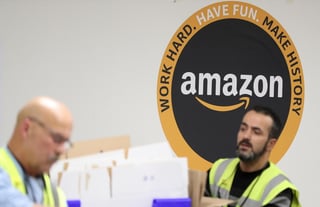 Amazon desea contratar a 55,000 personas más en todo el mundo, 40,000 de ellas en Estados Unidos. El gigante de ventas por internet anunció el miércoles que busca gente para diversos cargos en posiciones de tecnología y corporativas. (ARCHIVO)
