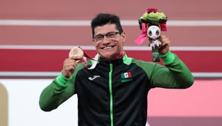 Juan Pablo Cervantes quedó tercero en los 100 metros T54.