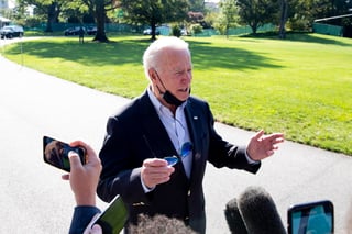 El presidente de Estados Unidos, Joe Biden, dijo este martes desde el estado de Nueva Jersey que, con la devastación causada por el huracán 'Ida' en nueve estados, 'el país se ha dado cuenta de que el calentamiento global es real y se está moviendo increíblemente rápido'. (EFE) 
