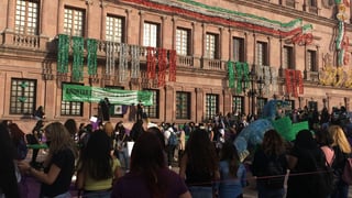 Ayer acudieron cientos de mujeres en la Plaza Tlaxcala a celebrar la despenalización del aborto.