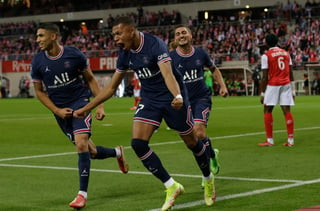 Un doblete del español Ander Herrera y la aportación de Kylian Mbappe fue suficiente para el París Saint Germain que goleó al recién ascendido Clermont (4-0) en el Parque de los Príncipes