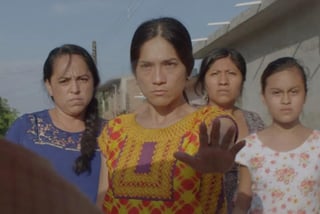 Este próximo 20 de septiembre, el Festival Internacional de Cine de Guanajuato 2021 será el escenario del estreno mundial de la película Guiexhuba' de la directora Sabrina Muhate, filmada hace cuatro años en español y zapoteco en las ciudades de Juchitán y Santa María Xadani, pertenecientes al Istmo de Tehuantepec en Oaxaca.