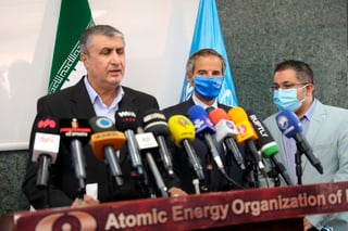 Irán permitirá que los inspectores de la ONU operen ciertas cámaras de vigilancia en emplazamientos nucleares iraníes después de la visita a Teherán este domingo del director del Organismo Internacional de la Energía Atómica (OIEA), el argentino Rafael Grossi. (EFE) 